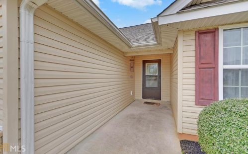109 Russell Woods Dr, Mount Airy, GA 30563-4176