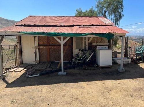 2270 Mt Vernon Ave, Riverside CA  92507-4624 exterior