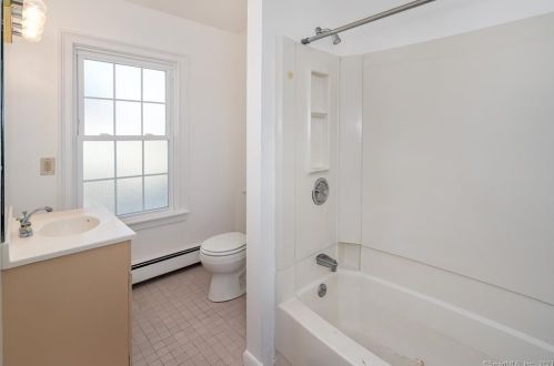 72 Osborne Ave, Norwalk CT  06855-1020 exterior