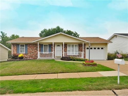 2509 Dimus Dr, Fenton, MO 63026-2239