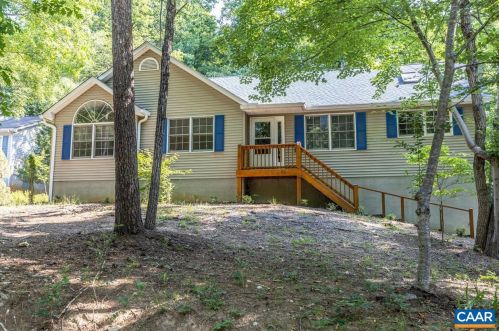 18 Zephyr Rd, Bybee, VA 22963-2739