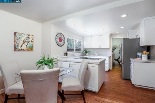 3719 Parkmall Ct, Concord CA  94519-1421 exterior