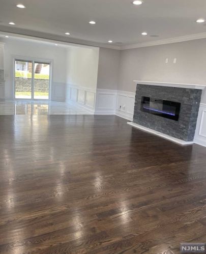 83 Columbia St, Wood-Ridge NJ  07075-2403 exterior