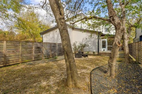 4807 Alf Ave, Austin TX  78721-2408 exterior