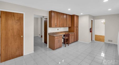 41 Meredith Rd, Piscataway NJ  08854-5419 exterior