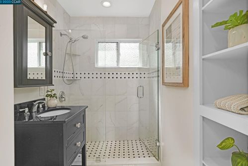 4375 Dorset Ct, Concord CA  94521-4220 exterior