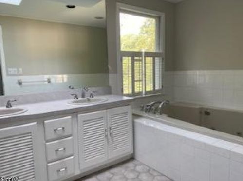 46 Schoolhouse Rd, Dover NJ  07869-3109 exterior
