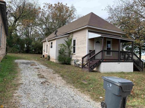 4 Curry St, Jackson, GA 30233-2214