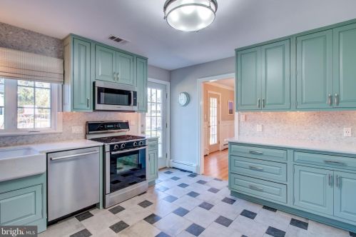 77 Westerly Rd, Princeton NJ 08540-2628 exterior