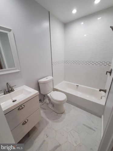 2220 23rd St, Philadelphia, PA 19121-1328