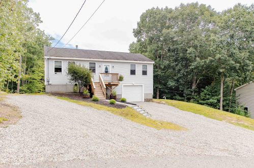 20 Franconia Dr, New Durham, NH 03855-6135