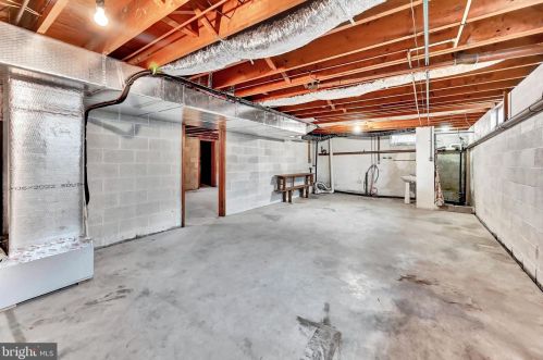 2345 Carlisle Pike, Hanover PA  17331-8777 exterior