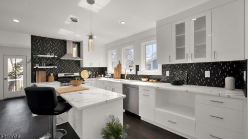 208 Indiana St, Maplewood NJ  07040-3404 exterior