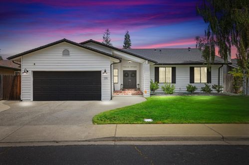 1215 Brandywine Dr, Lodi, CA 95240-7421