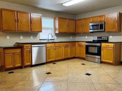 5204 Bedfordshire Dr, Fort Worth TX  76135-1437 exterior