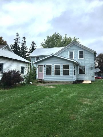 317 Hubbard St, Osterdock, IA 52035-9667