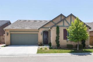 4074 Heritage Ln, Clovis, CA 93619-5098