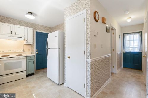 19 Sunset Ave, Ephrata PA  17522-2302 exterior