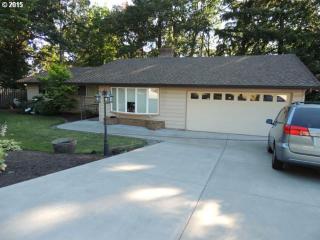 4100 Hager Ln, Portland, OR 97267-2924