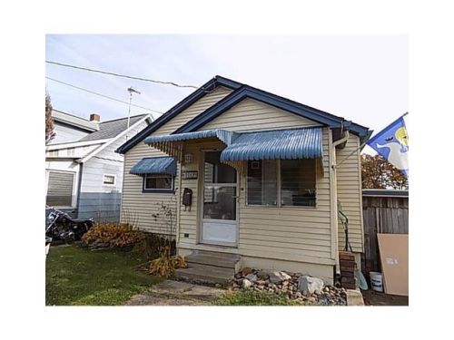 1009 Poe St, Vandergrift, PA 15690-6116