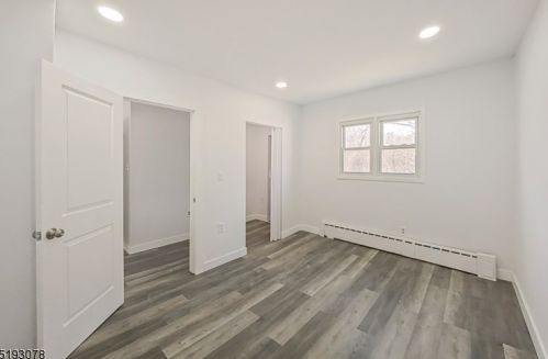 76 Passaic Ave, Paterson NJ  07506-1406 exterior