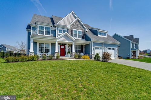 455 Greenhedge Dr, Lancaster PA  17603-7907 exterior