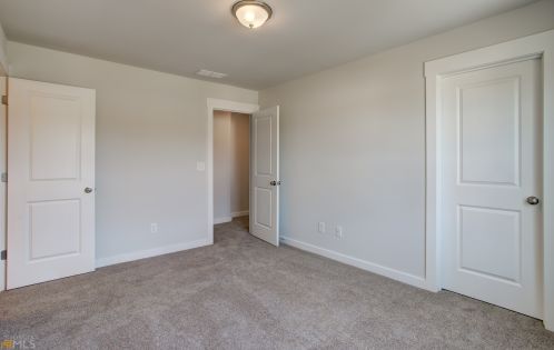 2414 Cotton Gin Row, Jefferson GA  30549-8811 exterior