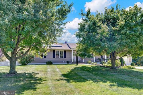 11 Corey Dr, Trenton NJ  08628-1503 exterior