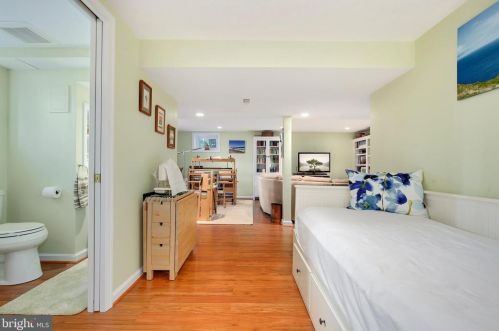 2303 Darrow St, Silver Spring MD 20902-4918 exterior