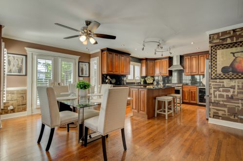 890 Somerset Dr, Carol Stream IL  60188-6078 exterior