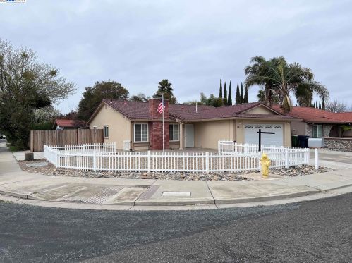 2615 O Hara Dr, Tracy, CA 95376-7708