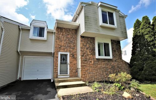 29 Geraldine Rd, East Windsor, NJ 08520-2631