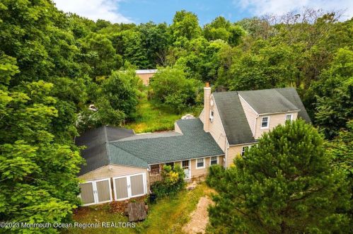 1039 Maxim Southard Rd, Wall Township, NJ 07731-8629