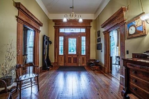 651 Main St, Madison, GA 30650-1433