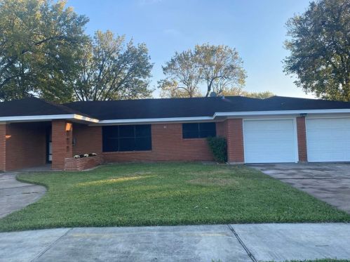 232 5th St, Deer Park, TX 77536-2720