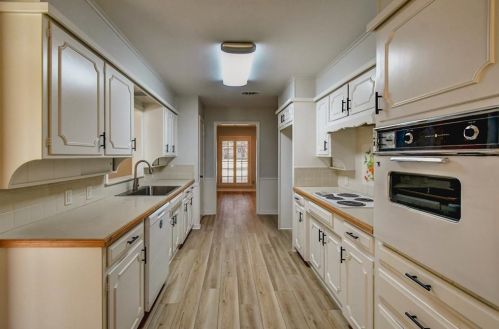 4312 Springbranch Dr, Fort Worth TX  76116-7656 exterior