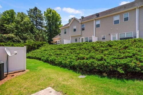 2555 Flat Shoals Rd, Atlanta GA  30349-4329 exterior