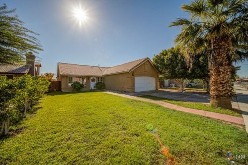 950 Santa Ana St, Calexico, CA 92231-3911