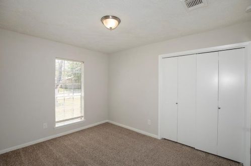 2212 Mockingbird Ln, Morgans Point TX 77571-2542 exterior