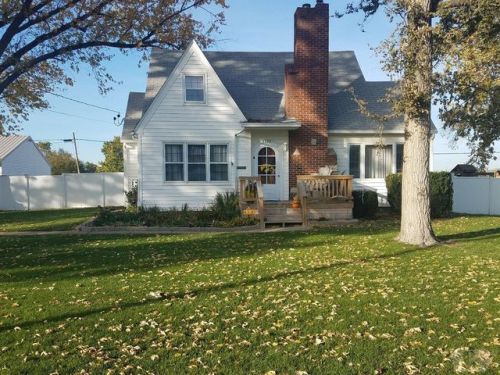 1329 Mowrey Ave, Cliffland, IA 52501-3835