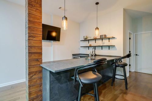 620 Colebrook Ct, Atlanta GA  30327-4710 exterior