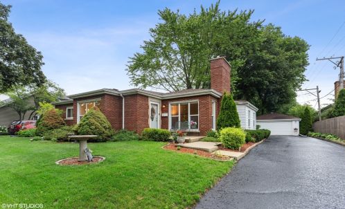 151 Mozart St, Palatine, IL 60067-5306