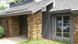 1200 Woodhurst Dr, Springfield, MO 65804-4261