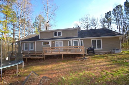 135 Bennington Dr, Stockbridge GA  30281-4097 exterior