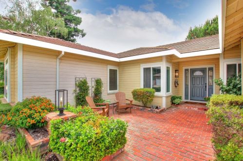 8706 Players Ct, Elk Grove, CA 95624-3100