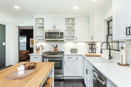 2334 Cortez Way, Atlanta GA  30319-3914 exterior