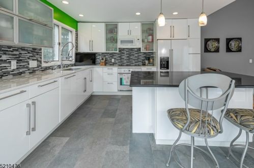 1005 Canal Rd, Princeton NJ  08540-8431 exterior