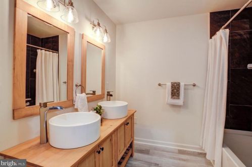 111 Eastman Ave, Lancaster PA  17603-4476 exterior