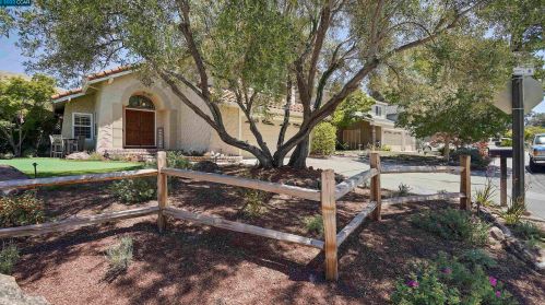 905 Rock Canyon Cir, San Jose, CA 95127-1253
