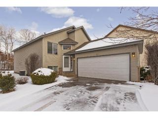 483 Poplar Dr, Saint Paul, MN 55126-4785